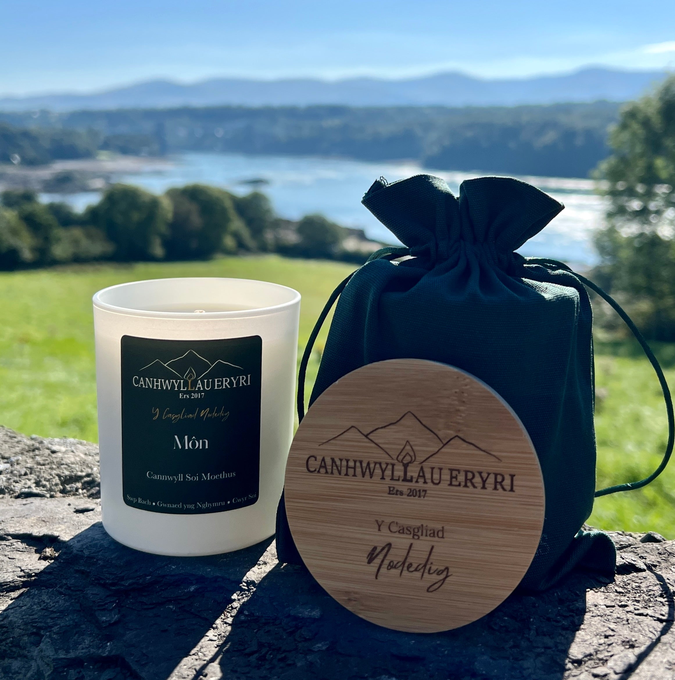 Môn Signature Candle